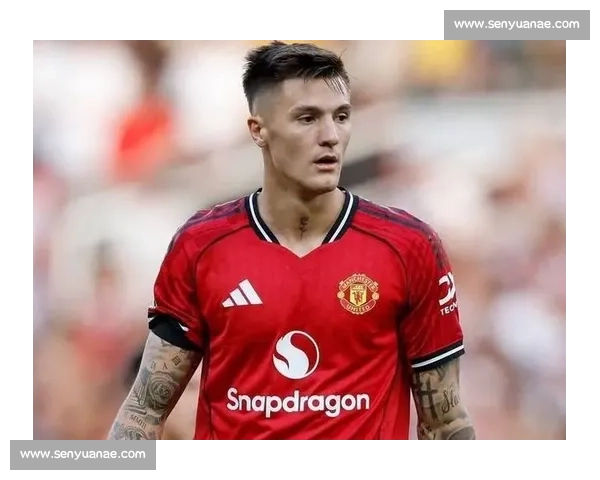 英超三强争夺埃基蒂克，曼联领跑 1 亿欧锋线战