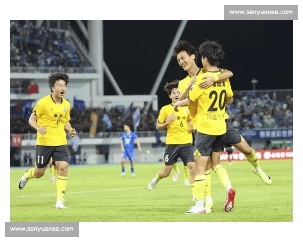 朱艺揭秘!20 岁亚泰前锋巴特苏超倒钩创历史 朱艺揭秘!20 岁亚泰前锋巴特苏超倒钩创历史